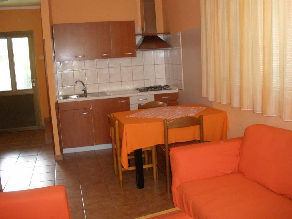 Family Apartments Suzi Ρόβινι Εξωτερικό φωτογραφία