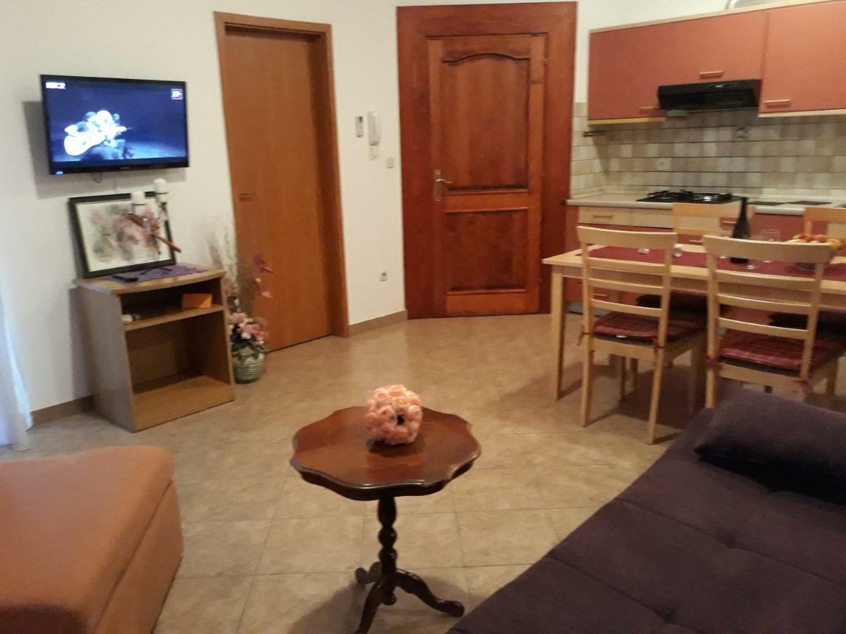 Family Apartments Suzi Ρόβινι Εξωτερικό φωτογραφία